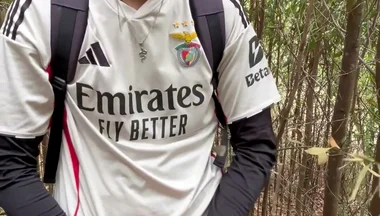 Bro Hides on the Trail to Jerk off