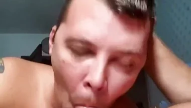 I Give a Blowjob to a Bear During a Break at Work
