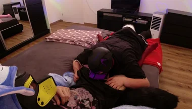 Red Teases Luná