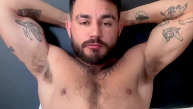 Needing a Blowjog Here. Any Mouth Hungry for Thick Cock? Precisando De Uma Mamada. Alguma Boquinha Com Fome De Pica Grossa?