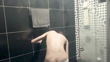 Kedoimath - a Twink Just Showing Your Body Before Shower