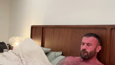 Beefy Man Verbal Masturbation and Cum