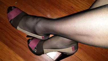 Dani Black Pantyhose Show