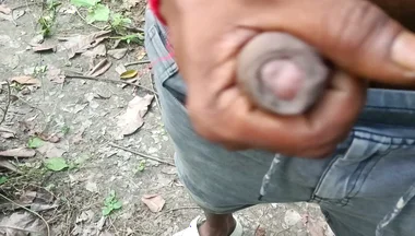 Mature Man Quick Response in Tha Forest.