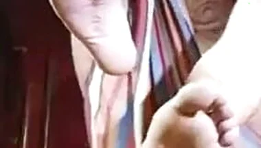 Gresopio's Feet on the Swing 3