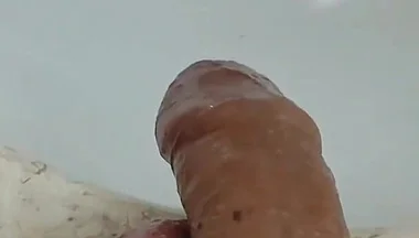 Amazing Daddy Gives a Cum Bath to His Phimosis...
