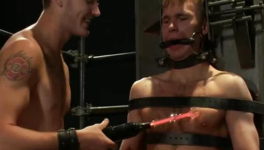 Christian Wilde And Zach Alexander In Bar Bondage Hookup 2