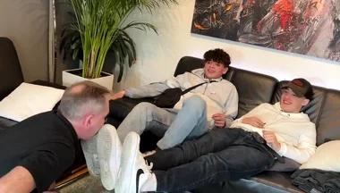 Teen sneaker masters boys