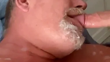 Cumming on Daddy's Face
