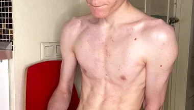 Twink’s Massive Cumshot Moment