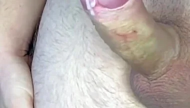 Huge Hands Free Cumshot