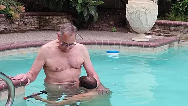 Underwater Pool Bb Fuck!