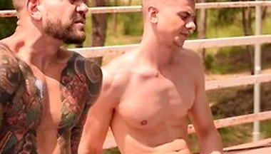 Friends Masturbation In The Pool