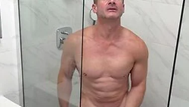 Coach Studs Eagerly Anticipates Shower Time To Flaunt His Fitness!