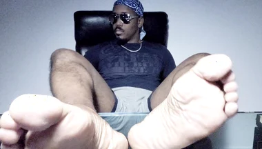 I Expose My Bright Male Soles (2) (2025)