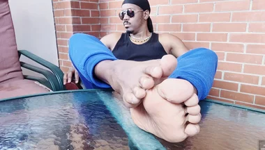 I Let My Feet Breathe After the Gym (2025)