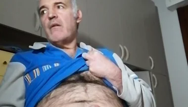 A Nice Cumshot Before Going to Sleep!