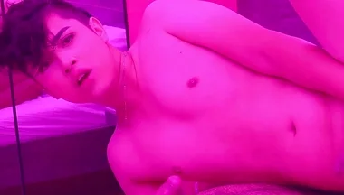 Cute Twink Opens His Ass to Get Cock From a Confused Hetero