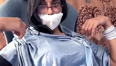 Crossdresser Jerk off in Saree
