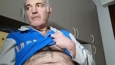 A Nice Cumshot Before Going to Sleep!