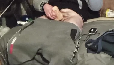 Cumshot in the Place Where I Go to Masturbate and Plus Before the Videos I Made Controll